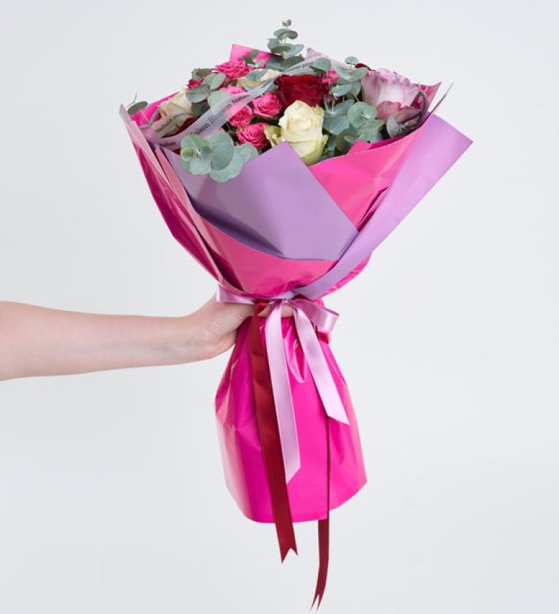 Modern Lila Bukette Lila, Pembe, Beyaz ve Kırmızı Güller